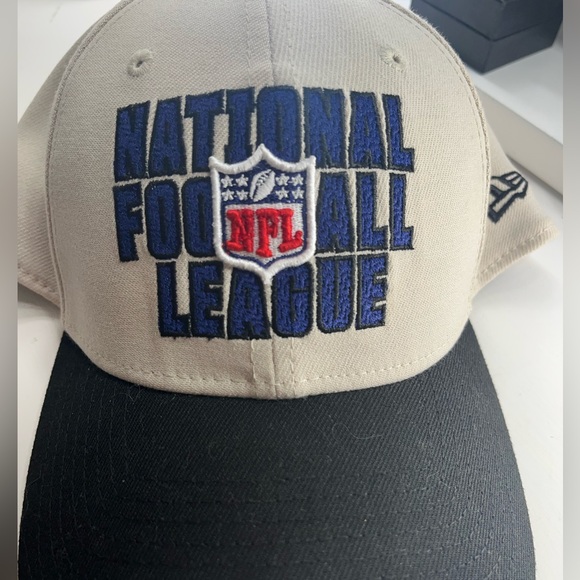 NFL hat - Picture 8 of 17